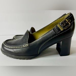 Vintage Tommy Hilfiger Women's Leather Buckle Heeled Loafers